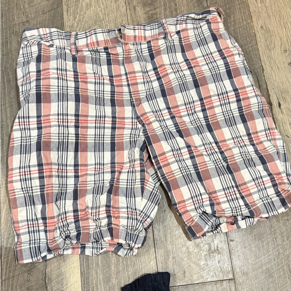 Women's Plaid Bermuda Shorts in Coral and Navy